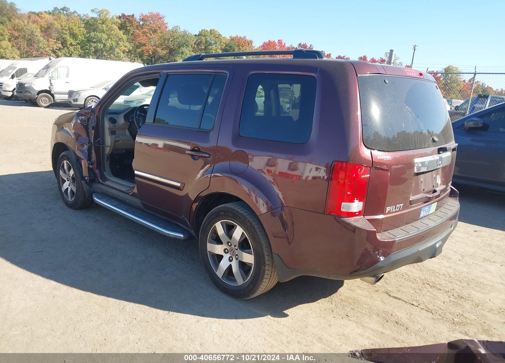 2013 HONDA PILOT TOURING VIN: 5FNYF4H97DB026467