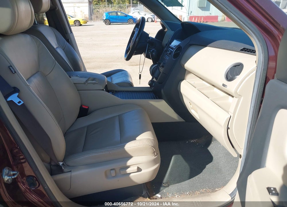 2013 HONDA PILOT TOURING VIN: 5FNYF4H97DB026467