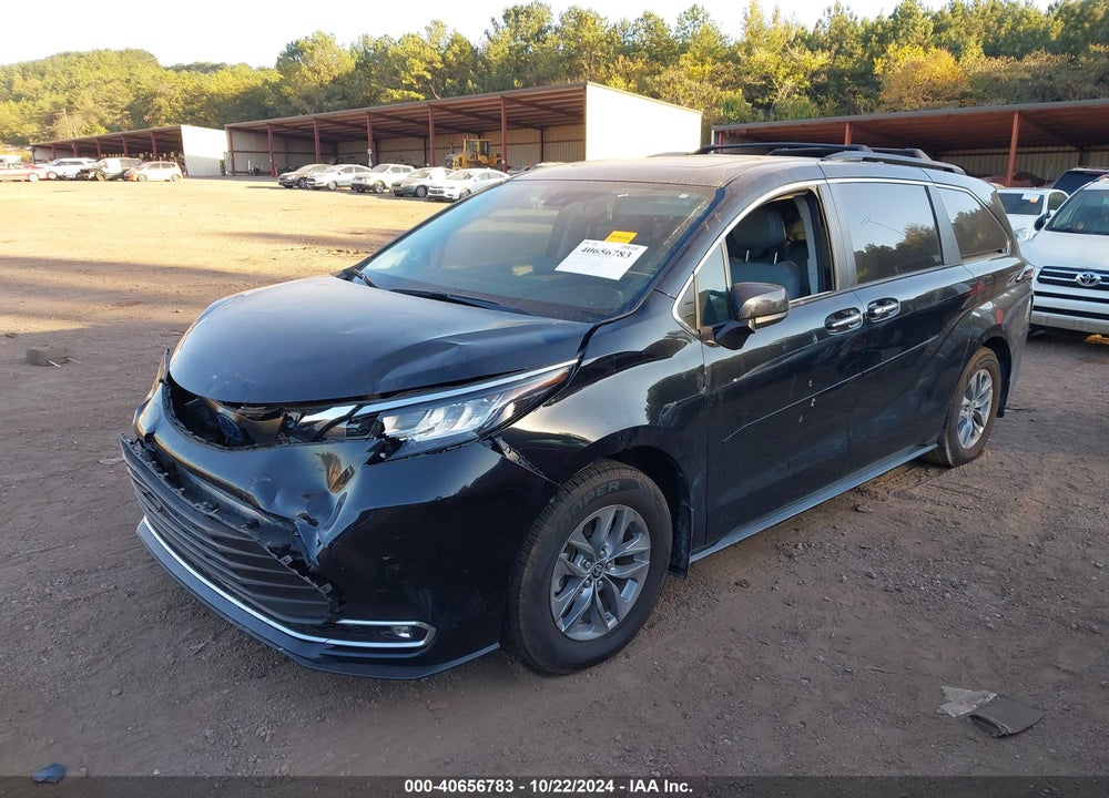 2022 TOYOTA SIENNA XLE VIN: 5TDJRKEC5NS083292