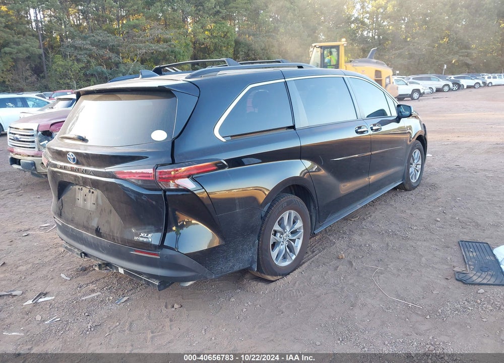 2022 TOYOTA SIENNA XLE VIN: 5TDJRKEC5NS083292