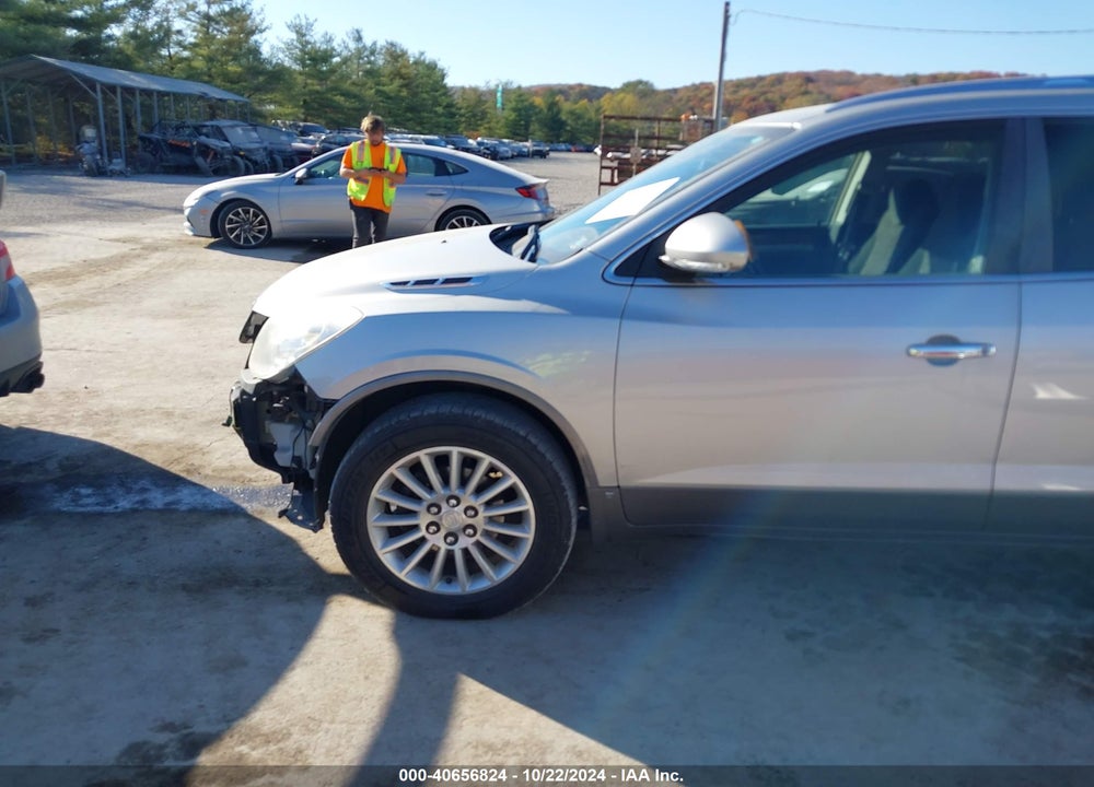 2008 BUICK ENCLAVE CX VIN: 5GAEV13738J101417