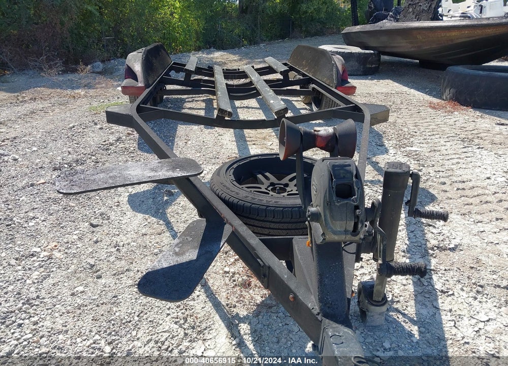 2021 SKEETER BOAT TRAILER VIN: 7FUBB2423MK210845