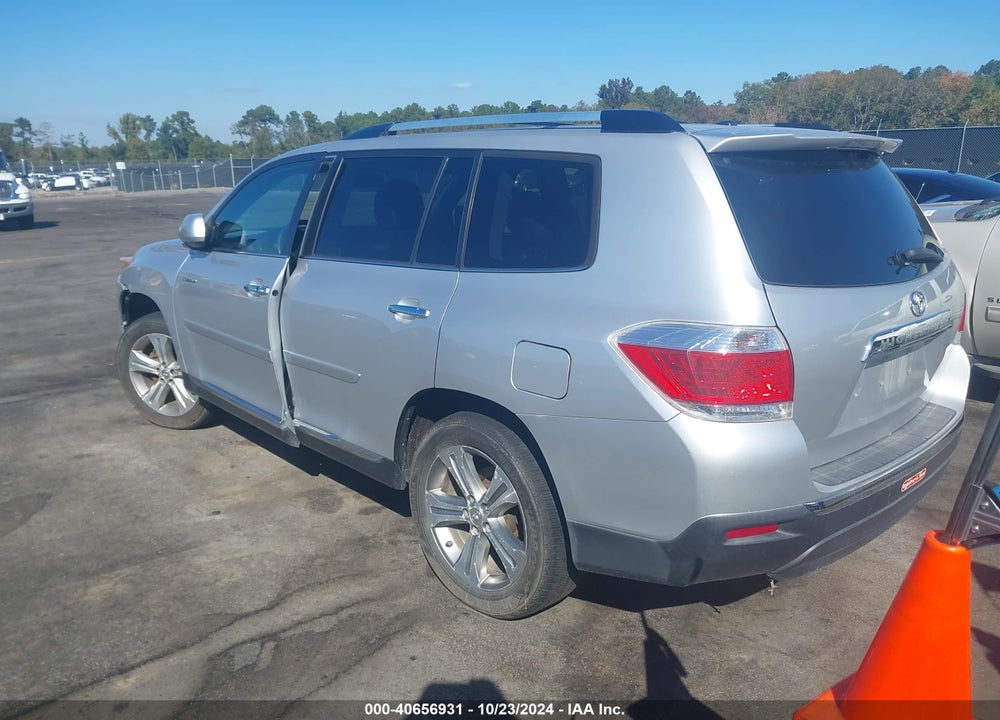 2011 TOYOTA HIGHLANDER LIMITED V6 VIN: 5TDYK3EH7BS047197