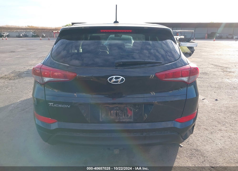 2016 HYUNDAI TUCSON SE VIN: KM8J23A4XGU062103