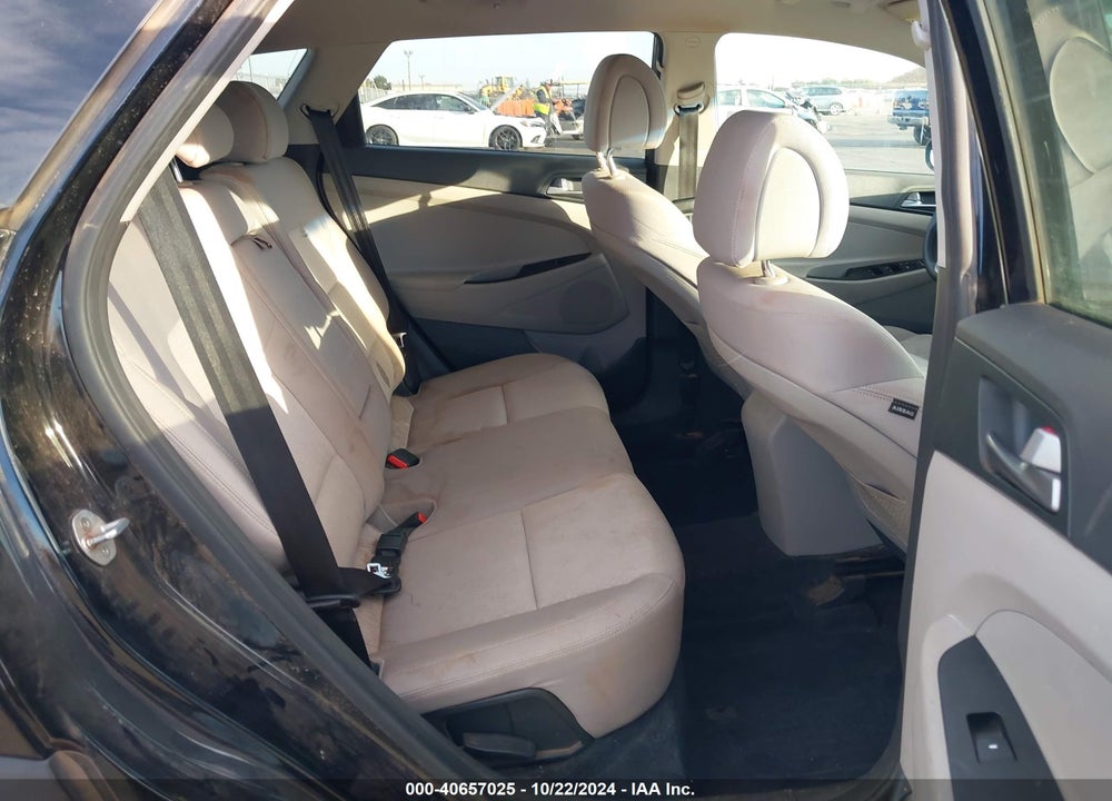 2016 HYUNDAI TUCSON SE VIN: KM8J23A4XGU062103