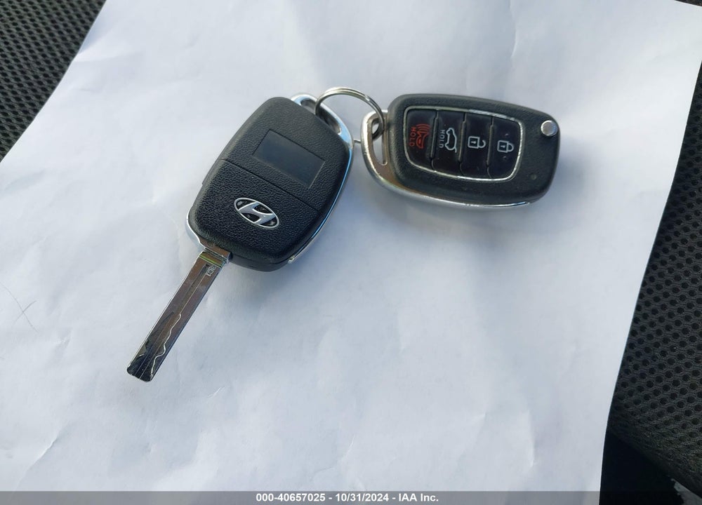 2016 HYUNDAI TUCSON SE VIN: KM8J23A4XGU062103