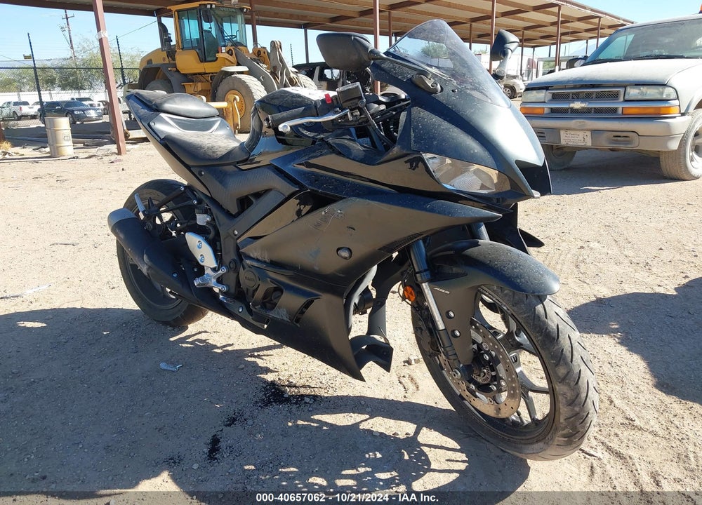 2021 YAMAHA YZFR3 A VIN: MH3RH18Y4MK008307