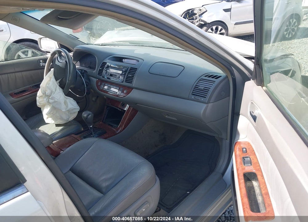 2005 TOYOTA CAMRY XLE V6 VIN: 4T1BF30K25U094260