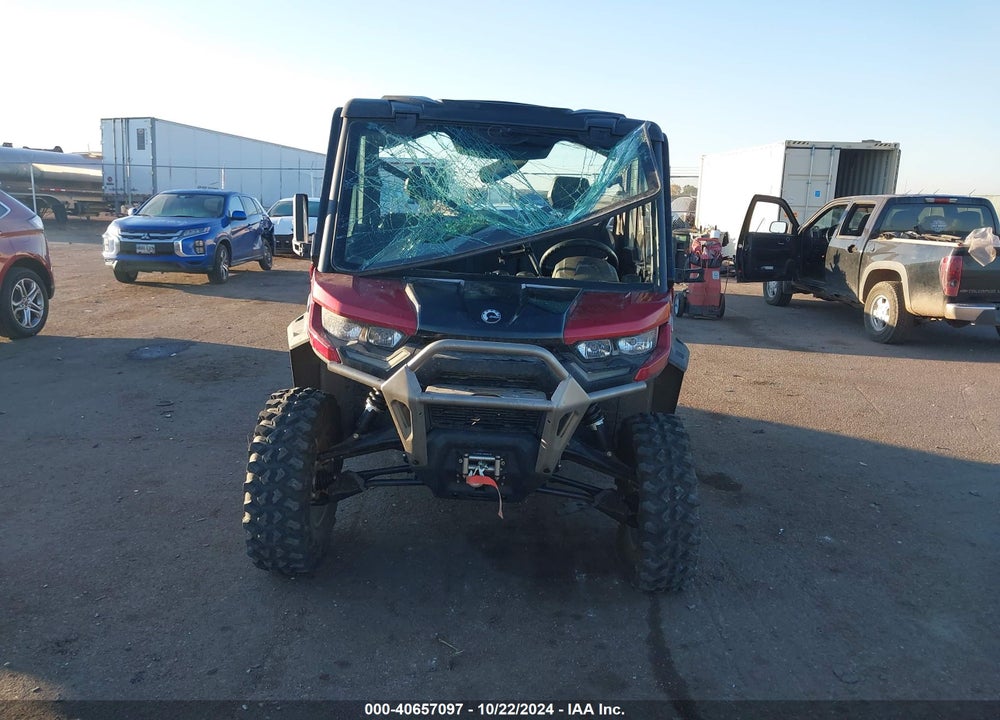 2024 CAN-AM DEFENDER VIN: 3JBUVAX41RK012961