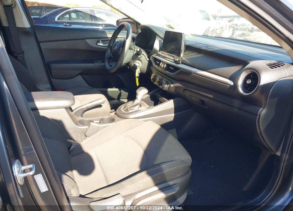 2021 KIA FORTE LXS VIN: 3KPF24AD4ME287059