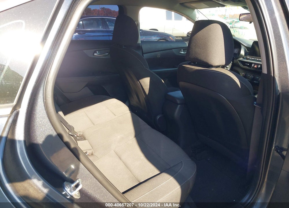 2021 KIA FORTE LXS VIN: 3KPF24AD4ME287059