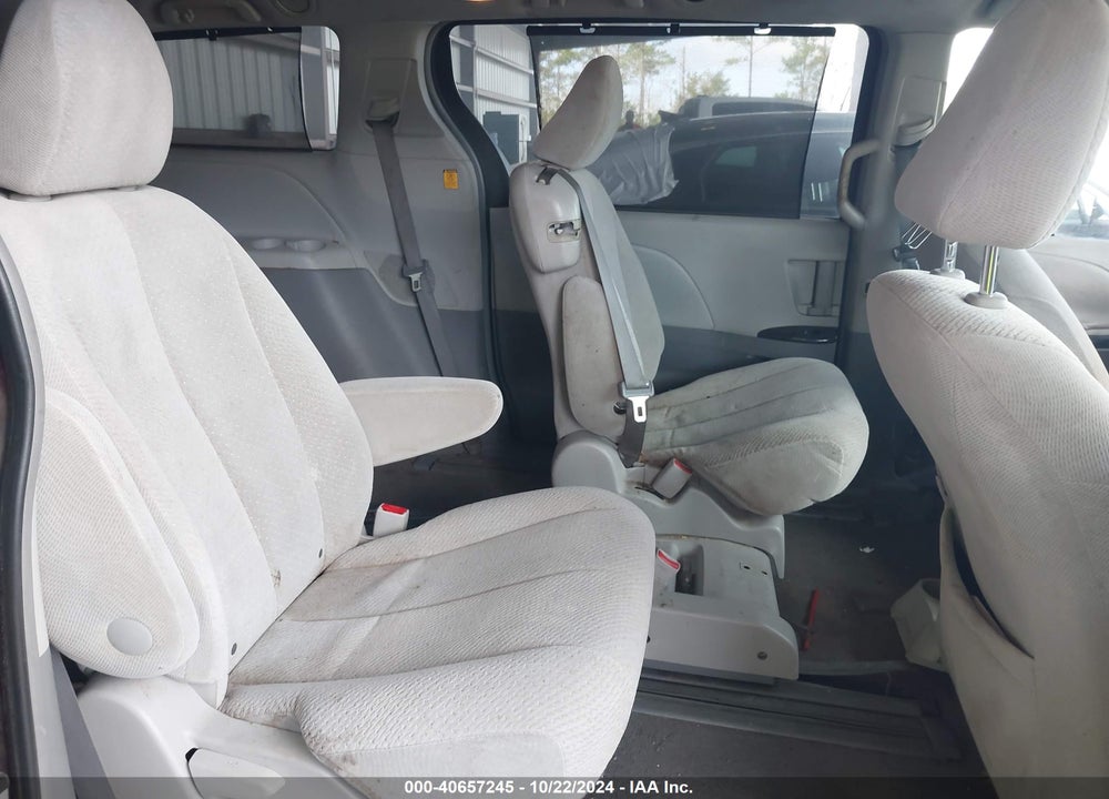2011 TOYOTA SIENNA LE V6 VIN: 5TDKK3DC3BS062095