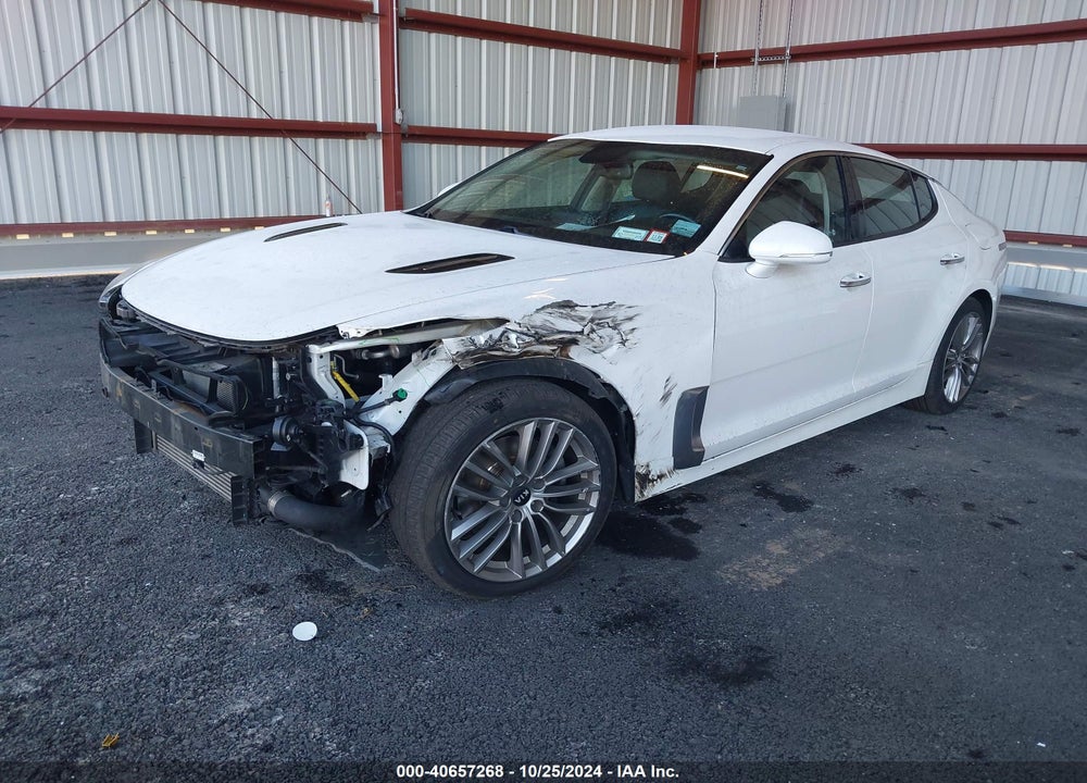 2018 KIA STINGER VIN: KNAE15LA5J6035343