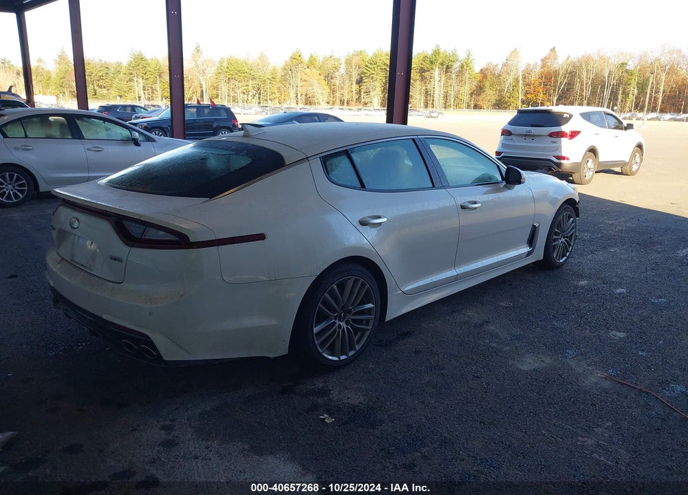 2018 KIA STINGER VIN: KNAE15LA5J6035343