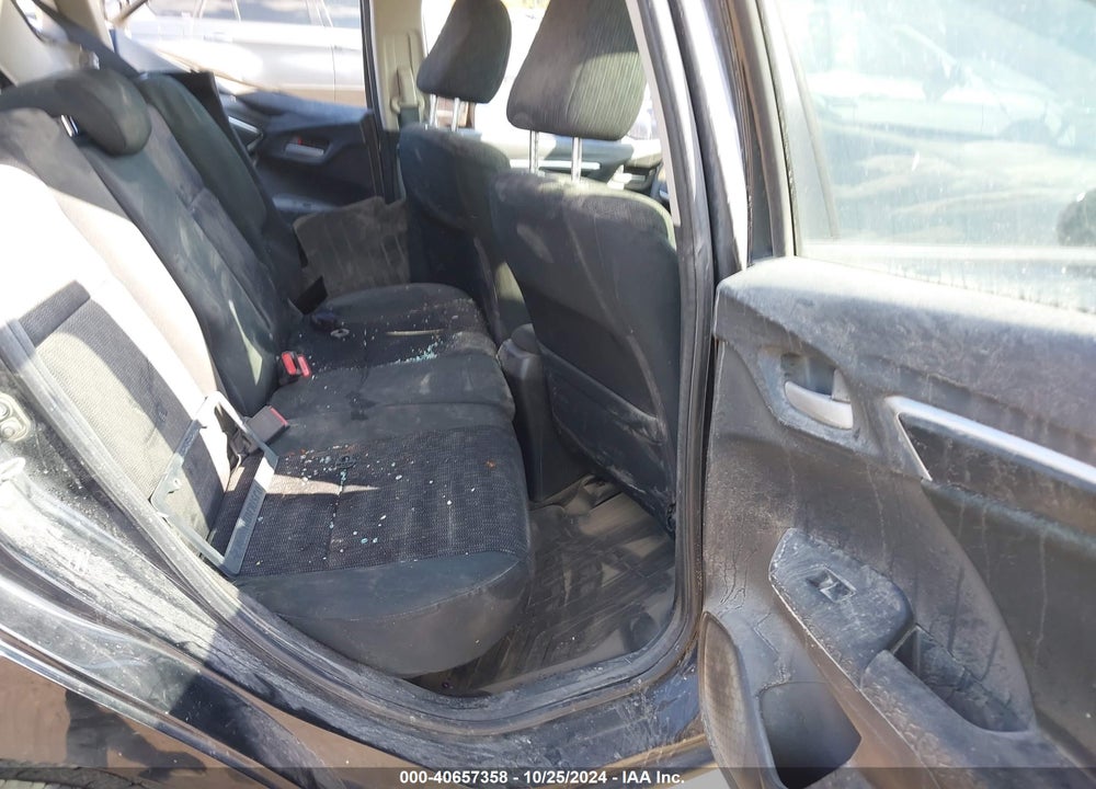 2015 HONDA FIT LX VIN: 3HGGK5H53FM775521