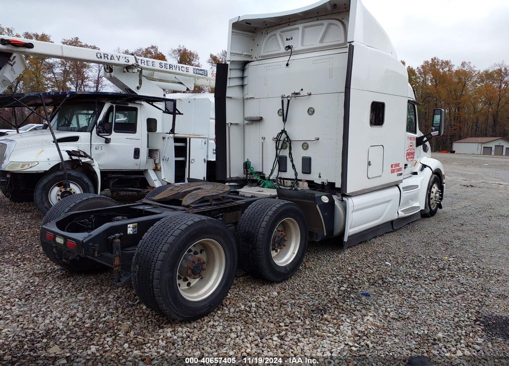 2017 PETERBILT 579 VIN: 1XPBD49XXHD355278