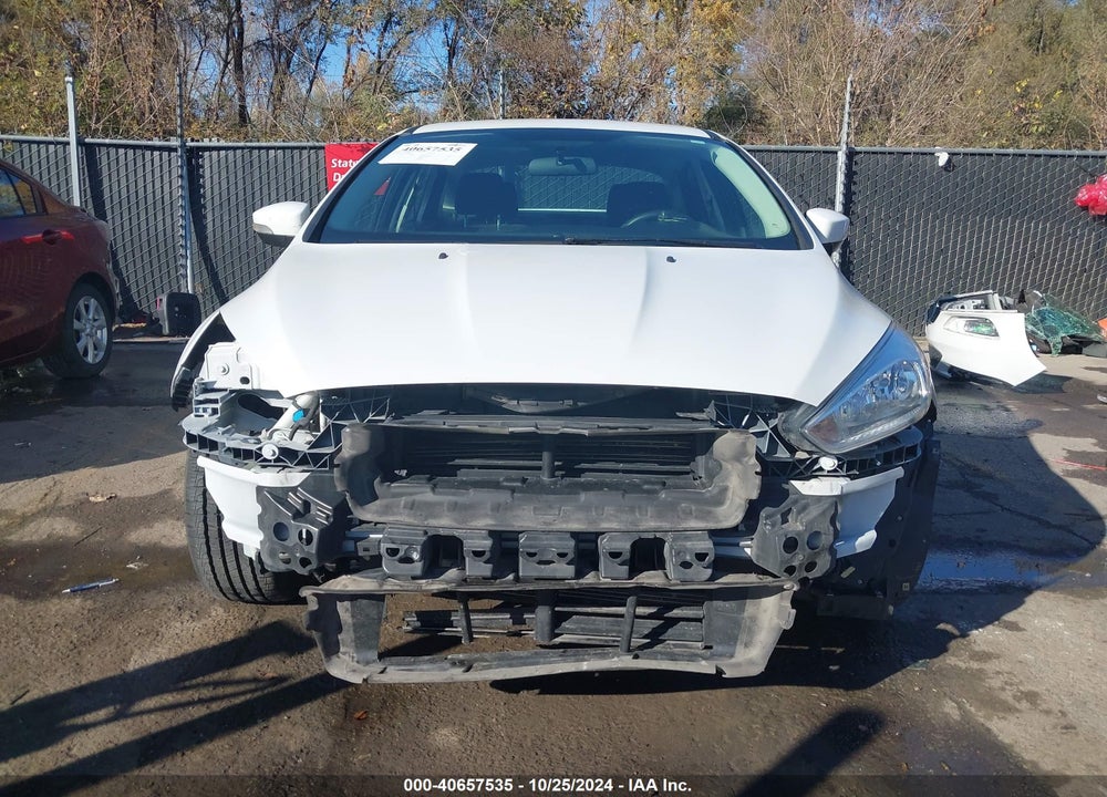 2016 FORD FOCUS SE VIN: 1FADP3F23GL403900
