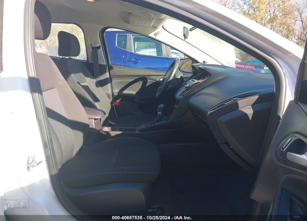 2016 FORD FOCUS SE VIN: 1FADP3F23GL403900