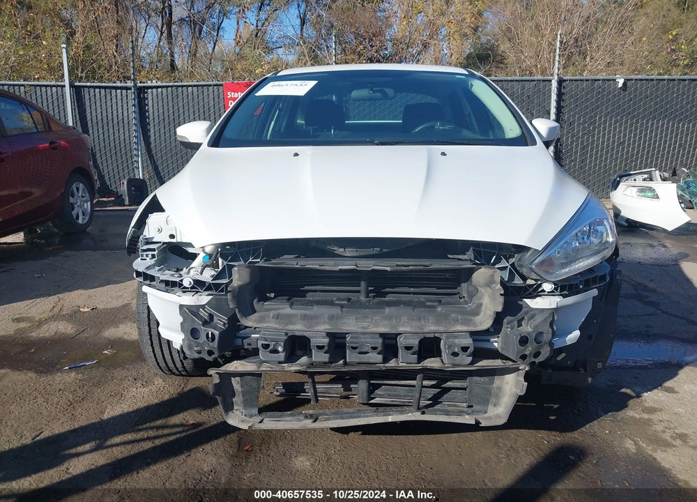 2016 FORD FOCUS SE VIN: 1FADP3F23GL403900