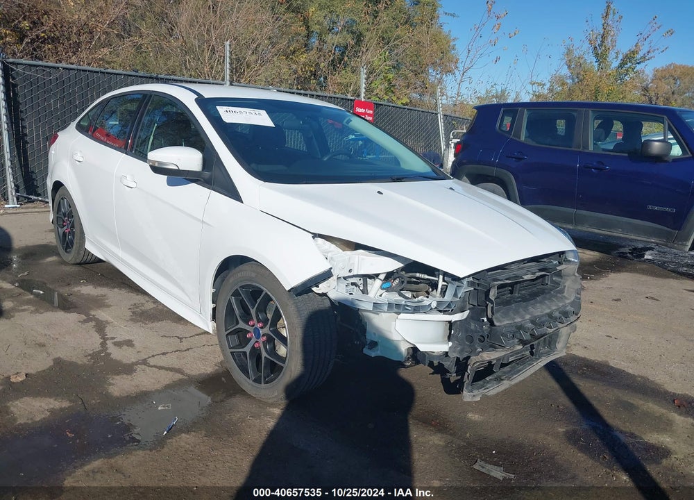 2016 FORD FOCUS SE VIN: 1FADP3F23GL403900