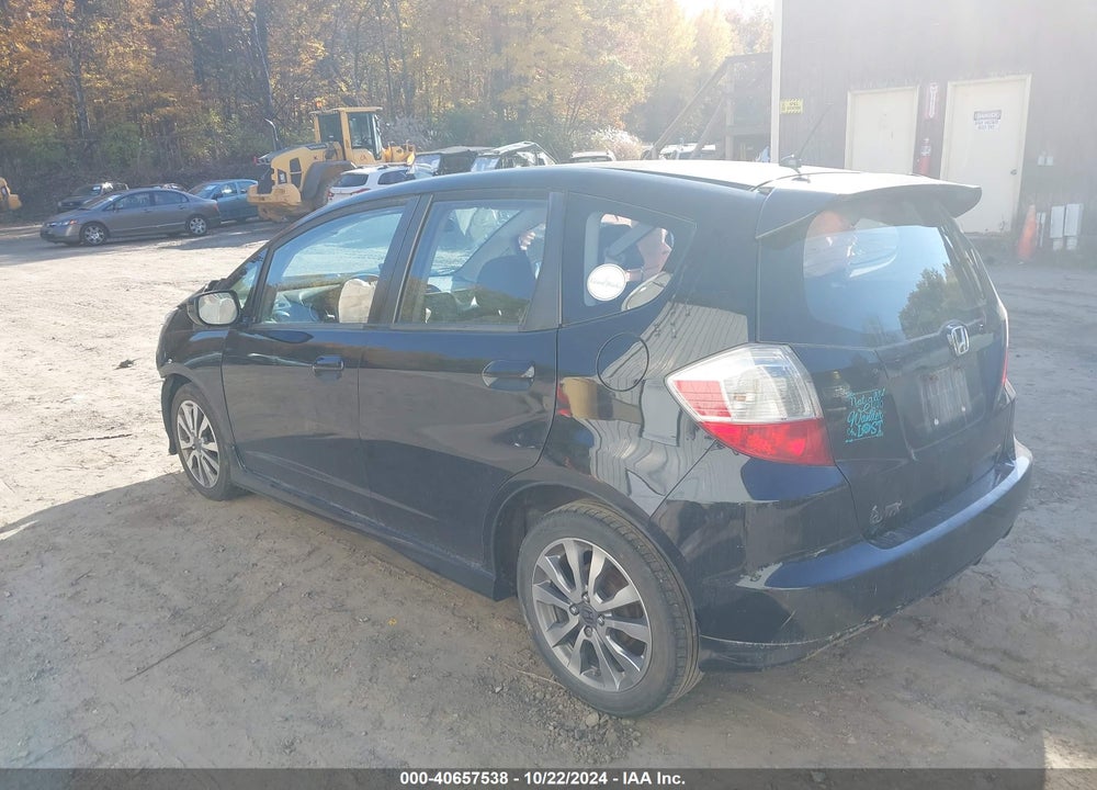 2013 HONDA FIT SPORT VIN: JHMGE8G58DC071157