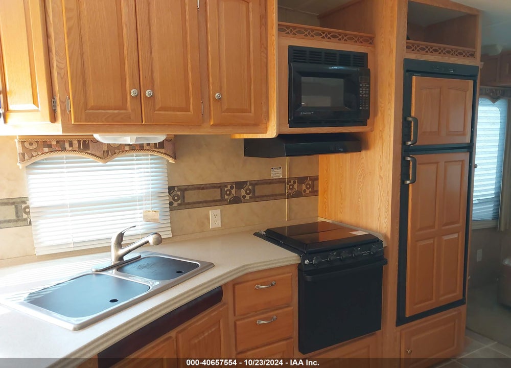 2008 SUNNYBROOK OTHER VIN: 4UBBR0R2181W90330