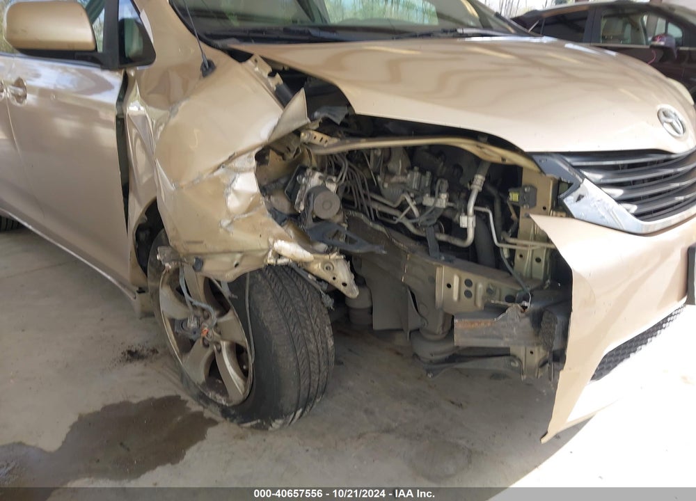 2011 TOYOTA SIENNA LE V6 VIN: 5TDKK3DC1BS126375