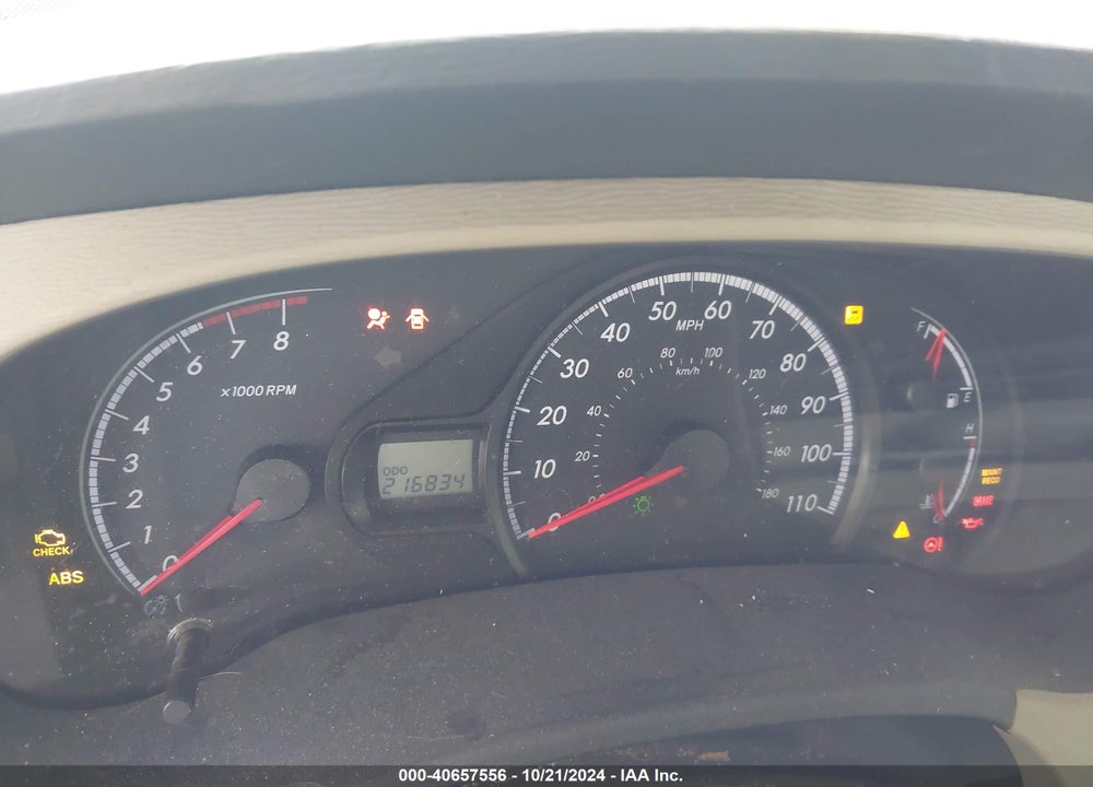 2011 TOYOTA SIENNA LE V6 VIN: 5TDKK3DC1BS126375