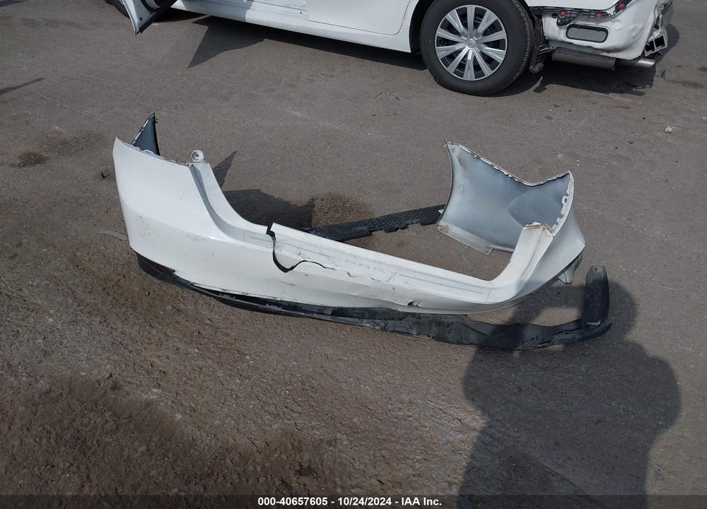 2020 TOYOTA CAMRY LE HYBRID VIN: 4T1C31AK5LU011157