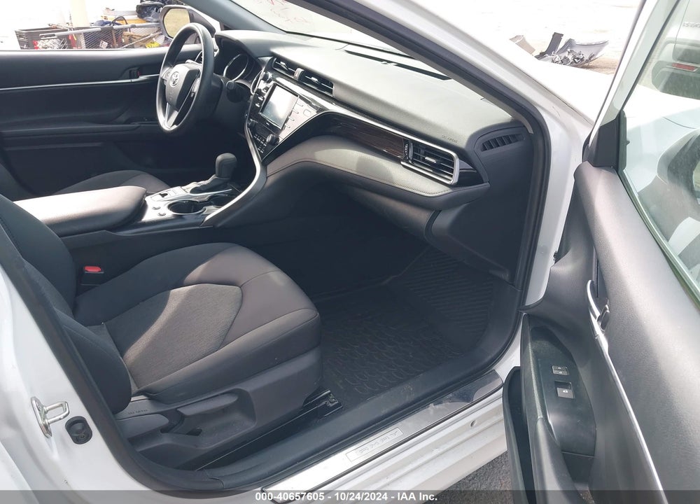 2020 TOYOTA CAMRY LE HYBRID VIN: 4T1C31AK5LU011157