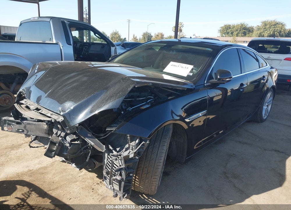 2011 JAGUAR XJ VIN: SAJWA1CB8BLV02767