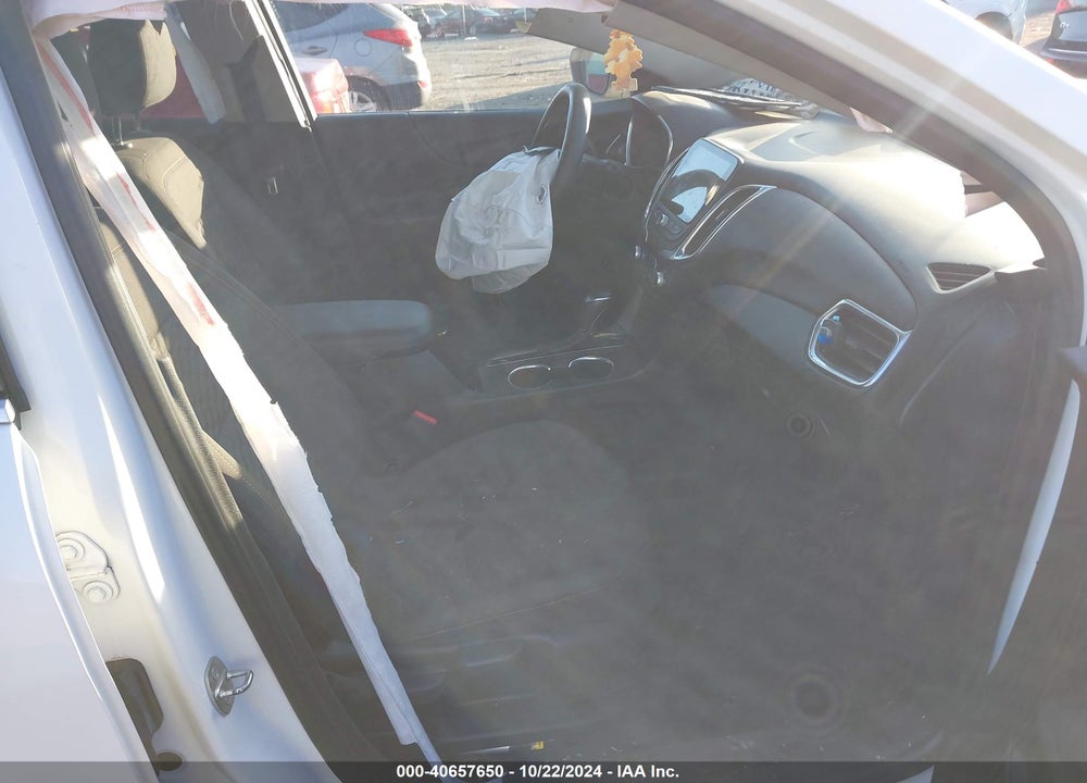 2019 CHEVROLET EQUINOX LT VIN: 2GNAXUEV6K6241137