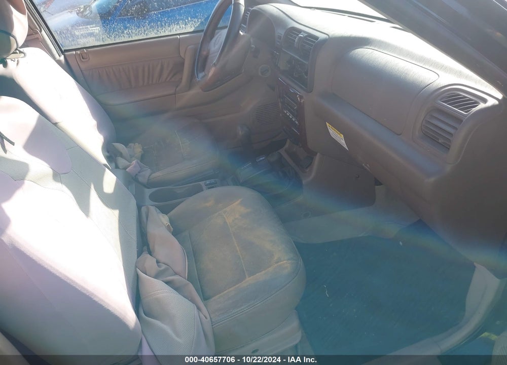 2000 HONDA PASSPORT EX/LX VIN: 4S6DM58W8Y4418616
