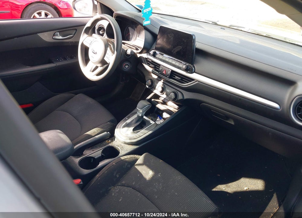 2021 KIA FORTE LXS VIN: 3KPF24AD2ME287688