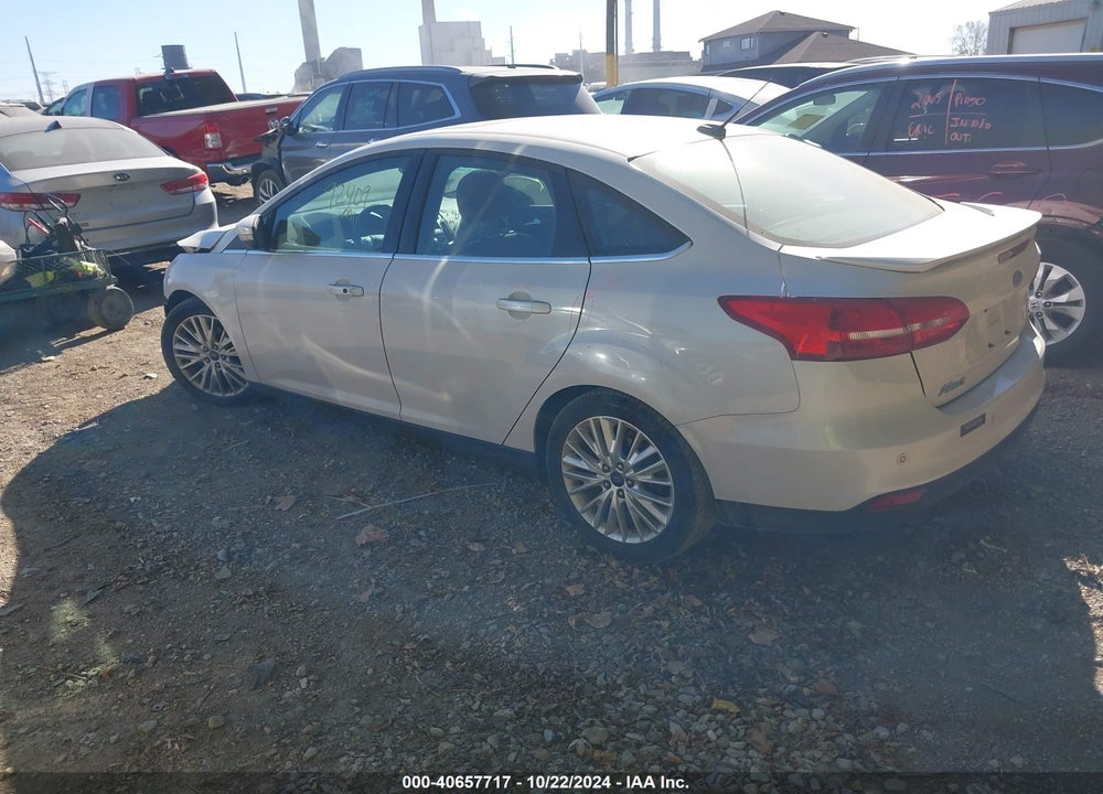2015 FORD FOCUS VIN: 1FADP3J23FL383637