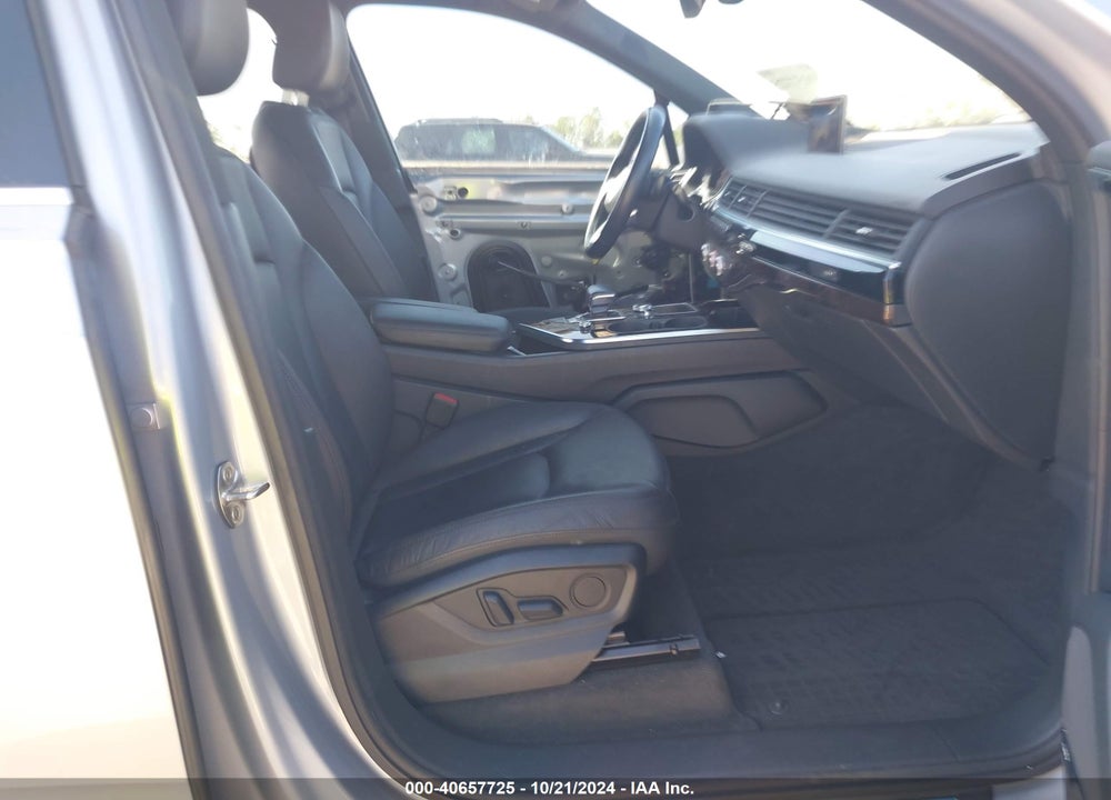 2018 AUDI Q7 3.0T PREMIUM VIN: WA1LAAF70JD051281