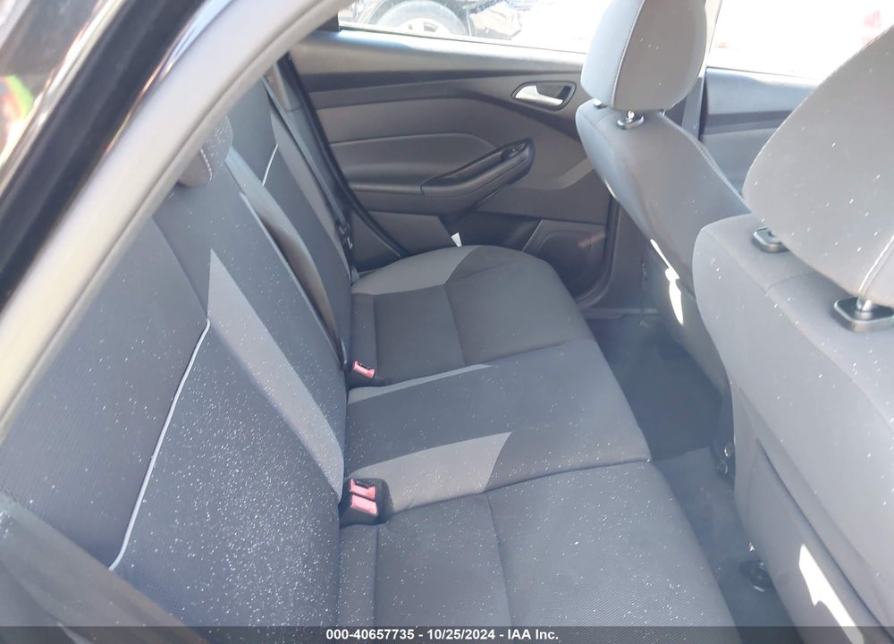 2014 FORD FOCUS SE VIN: 1FADP3K23EL234111