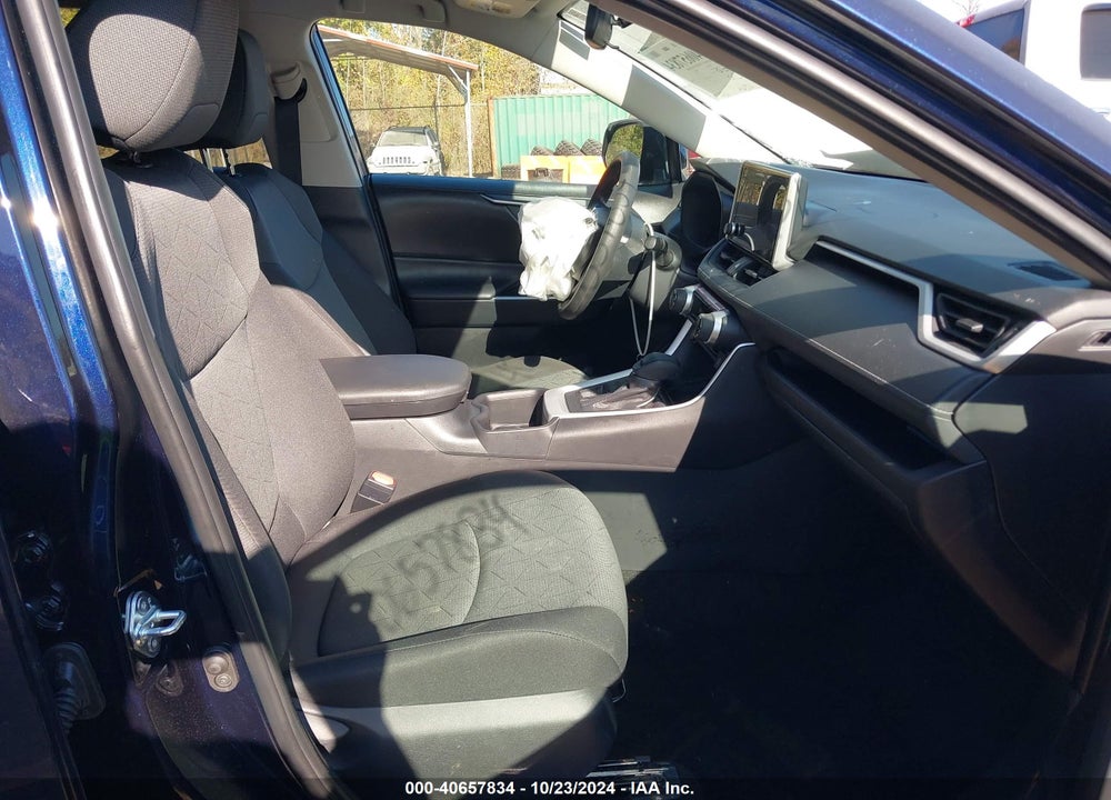 2024 TOYOTA RAV4 XLE VIN: 2T3P1RFV1RW468010