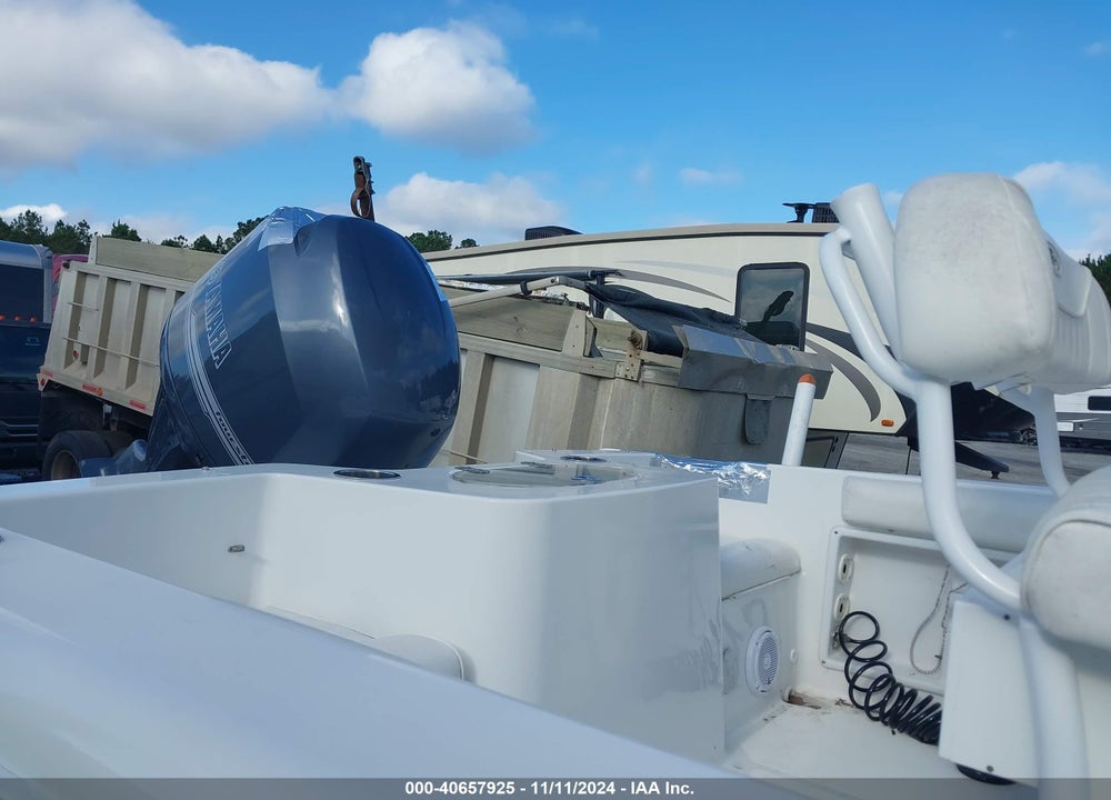 2014 SEA HUNT TRITON VIN: SXSD01691314