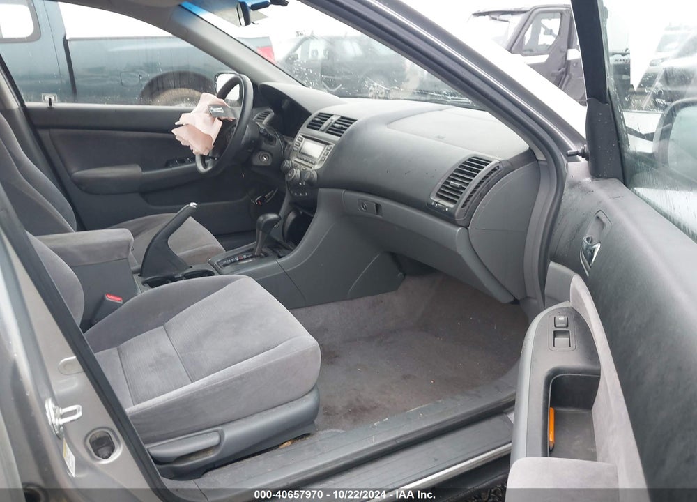 2006 HONDA ACCORD 2.4 VP VIN: JHMCM56196C000051