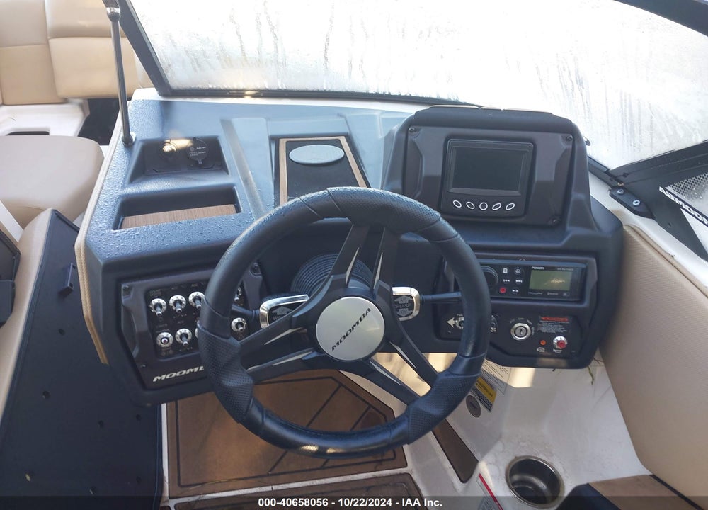 2021 MOOMBA OTHER VIN: ISRMP004G021