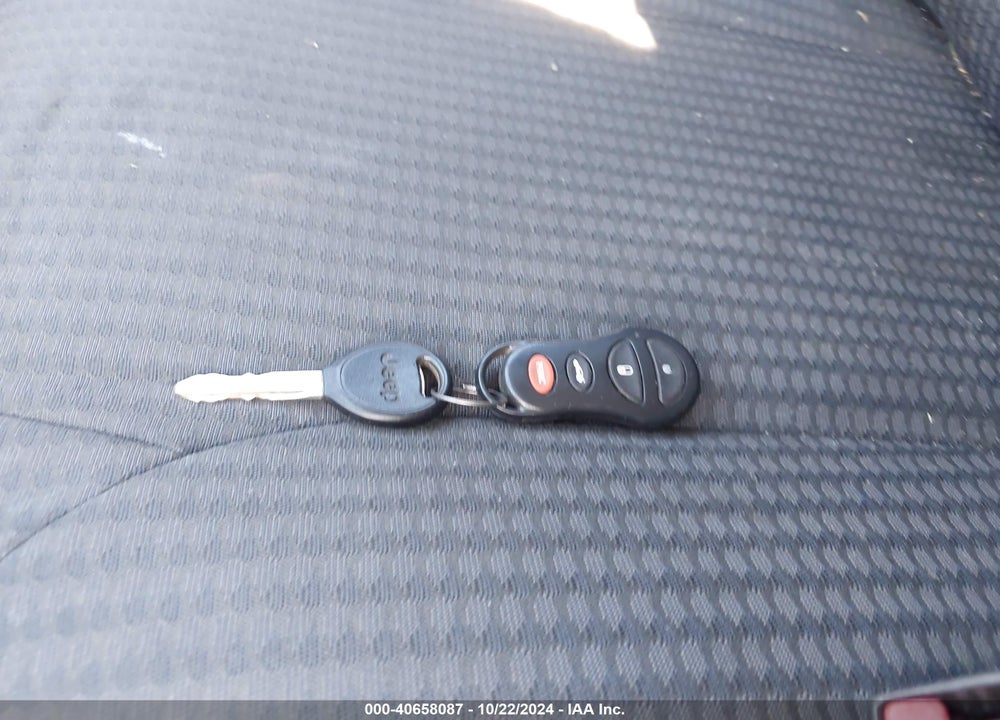 2004 JEEP LIBERTY SPORT VIN: 1J4GL48K74W156567