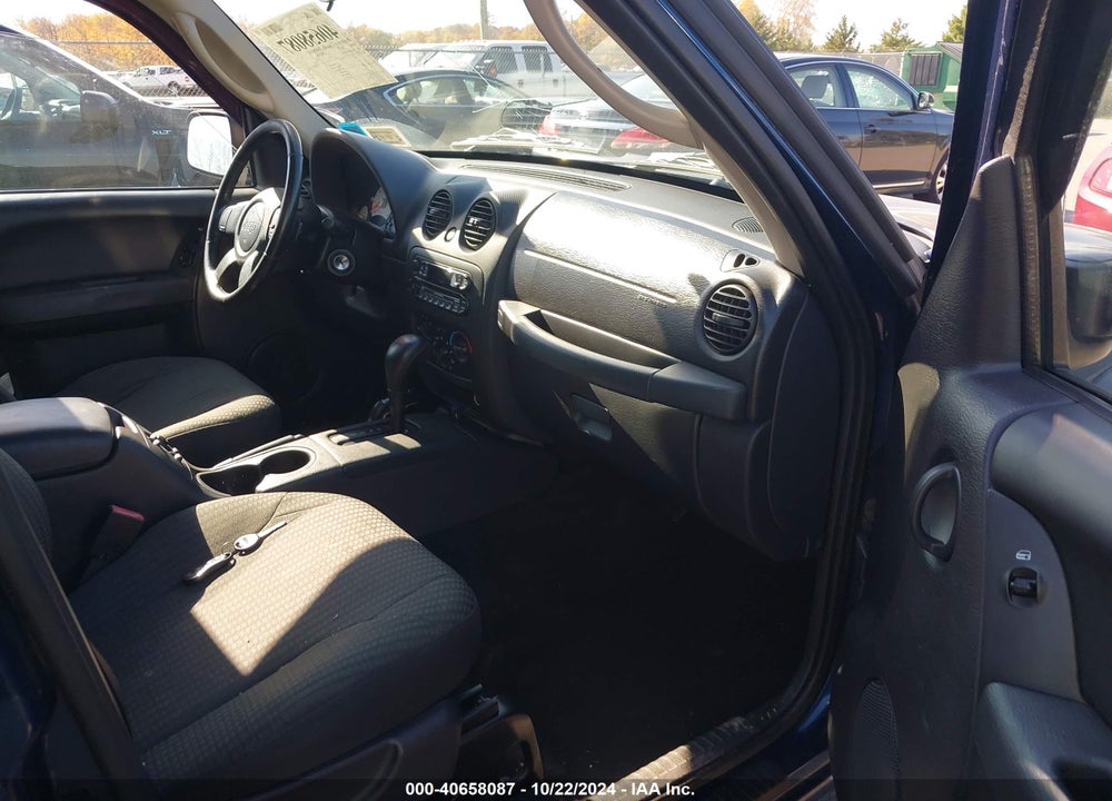 2004 JEEP LIBERTY SPORT VIN: 1J4GL48K74W156567