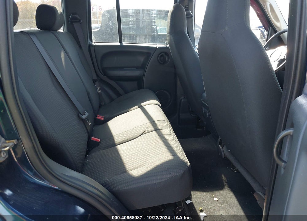 2004 JEEP LIBERTY SPORT VIN: 1J4GL48K74W156567