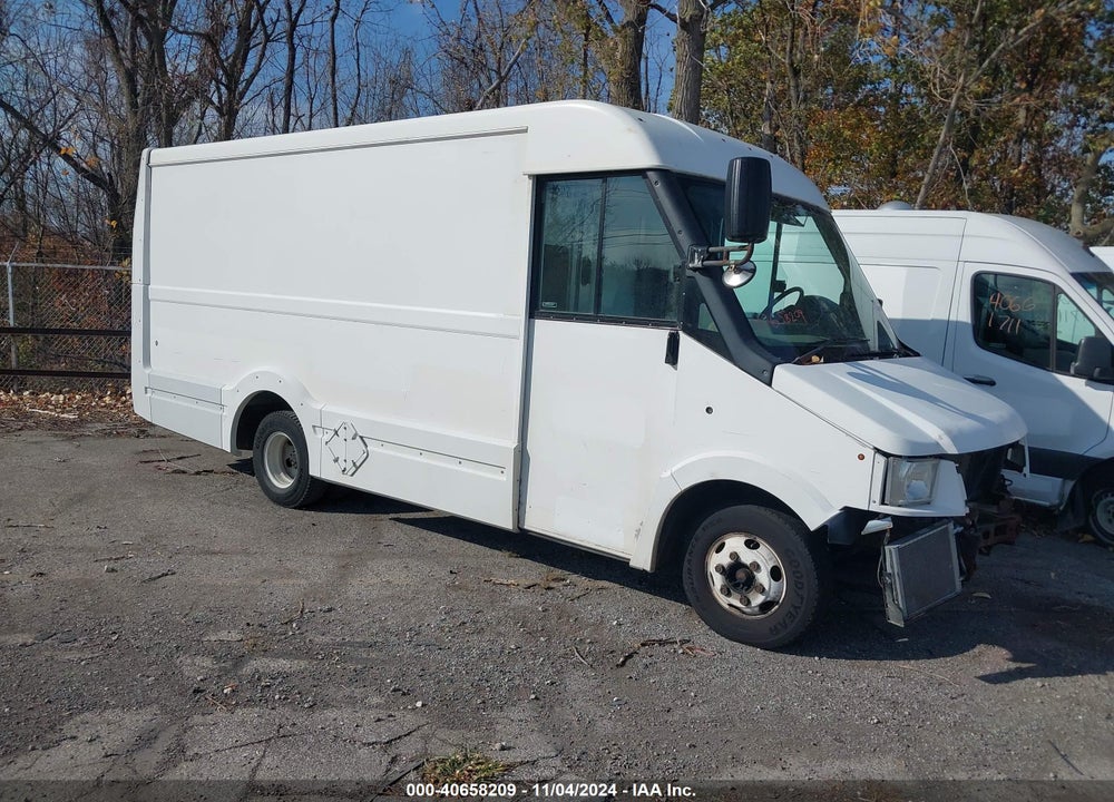 2013 ISUZU COMMERCIAL VAN VIN: JALB4T178D7W01260