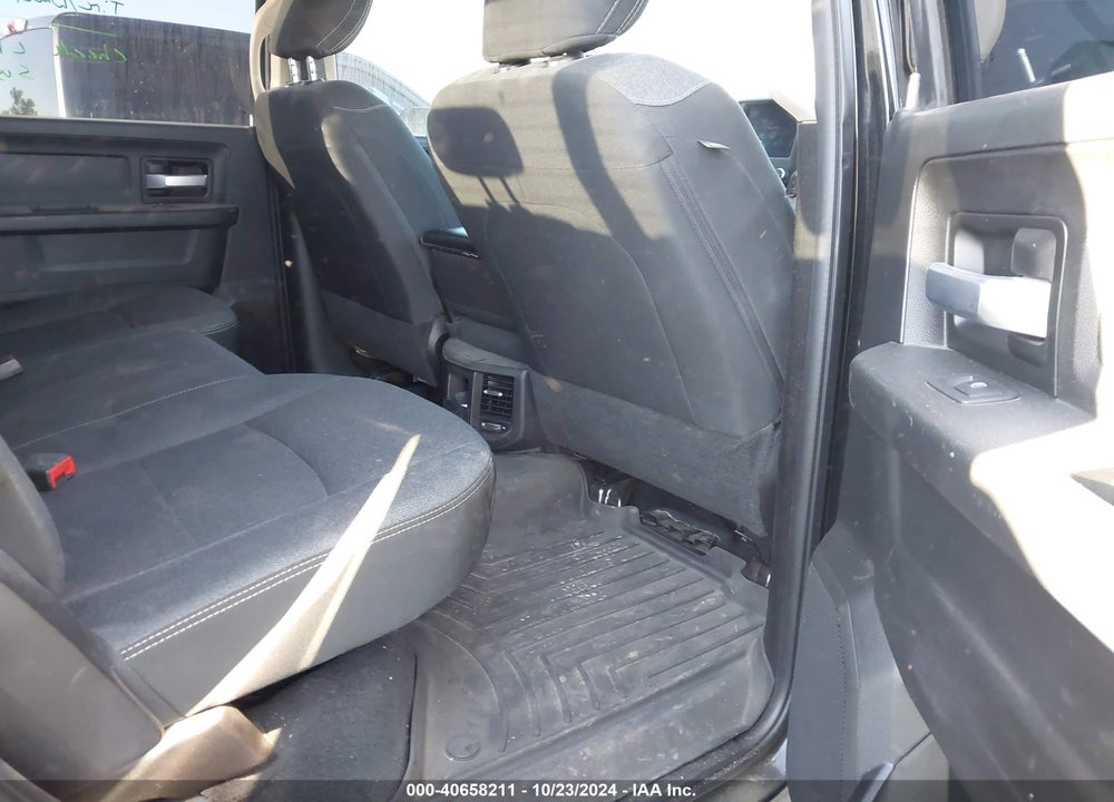 2019 RAM 2500 VIN: 3C6UR5CLXKG719739