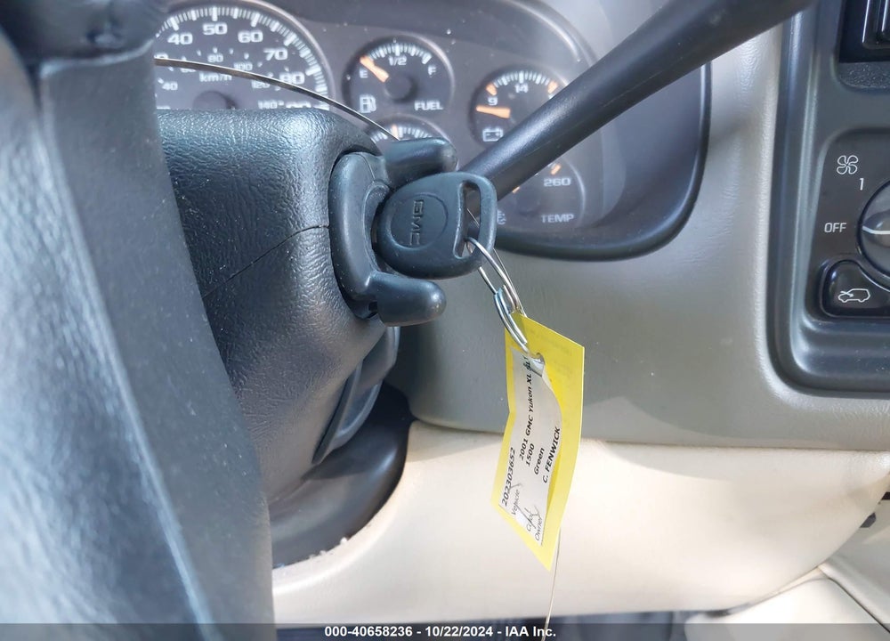 2001 GMC YUKON XL 1500 SLT VIN: 3GKFK16TX1G197479