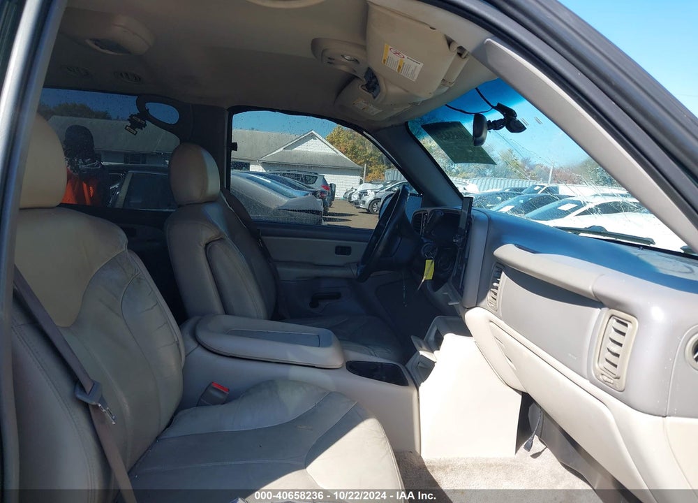 2001 GMC YUKON XL 1500 SLT VIN: 3GKFK16TX1G197479