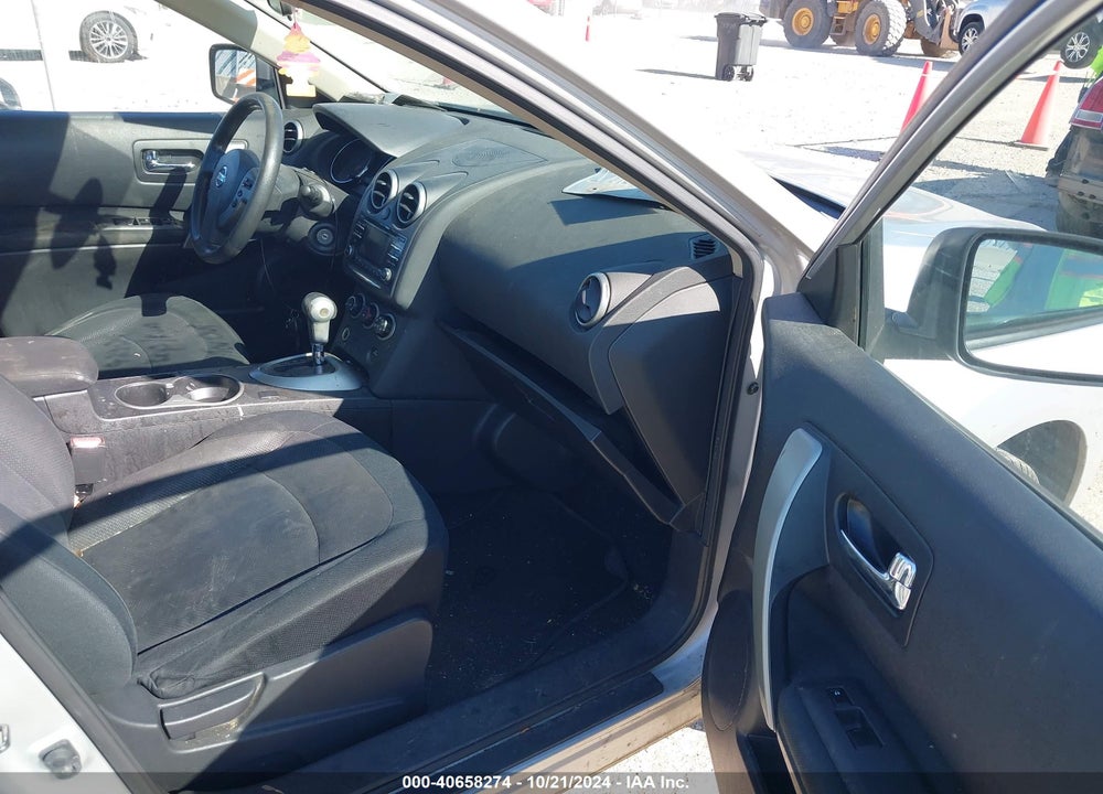 2014 NISSAN ROGUE SELECT S VIN: JN8AS5MV7EW718333