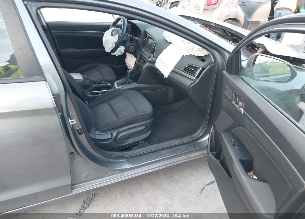 2018 HYUNDAI ELANTRA SEL VIN: 5NPD84LF6JH374702